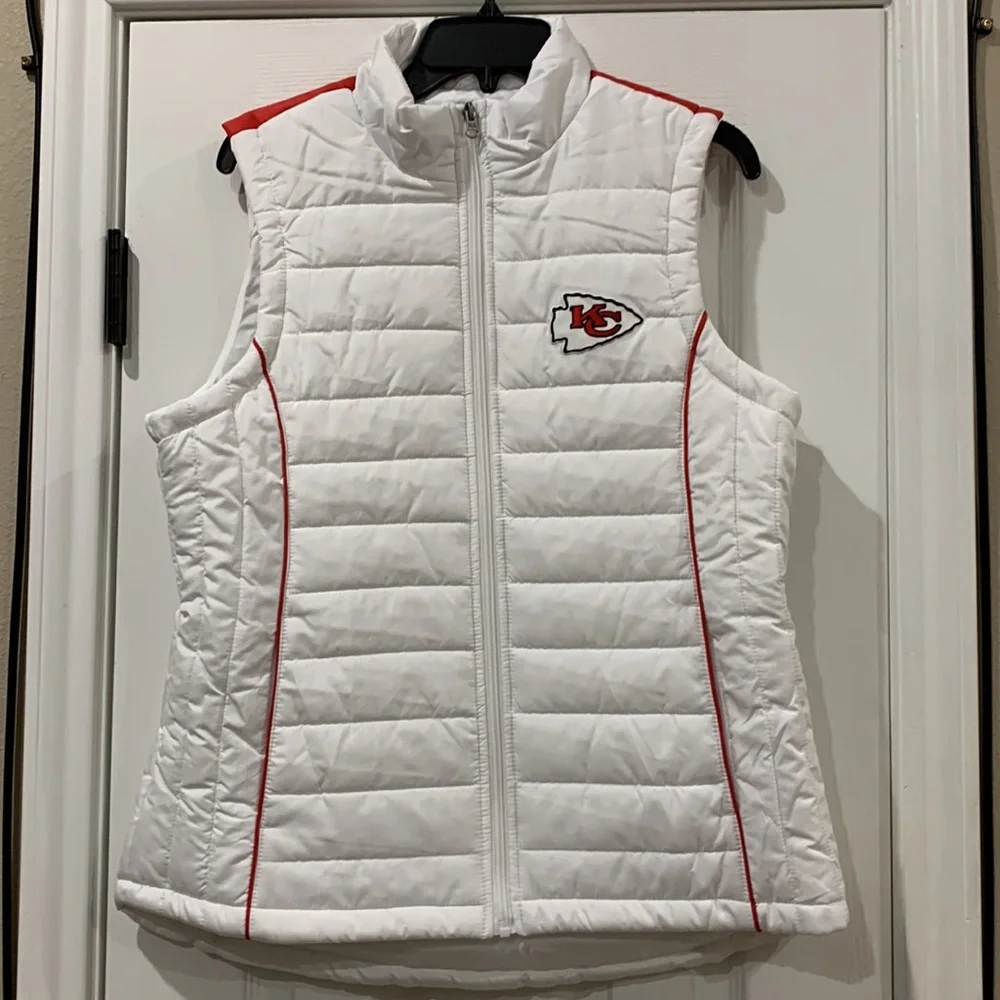 NFL Kansas City Chiefs women’s puffer vest - Picture 1 of 10